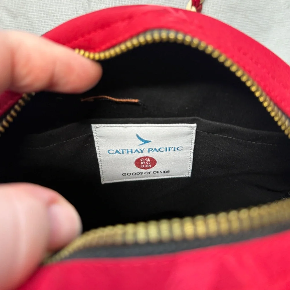 HP ❤️ Round Crossbody Bag made with Upcycyled Cathay Pacific Uniform - Picture 8 of 10